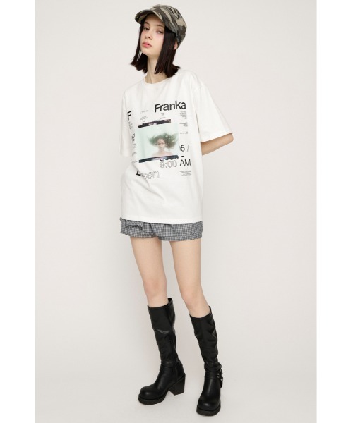 SLY(スライ)の「【SNSで話題!】PHOTO LOGO 2 SIZE T/SH フォトロゴツーサイズTSIZE T/SH フォトロゴツーサイズTシャツ 春服 夏服(Tシャツ/カットソー・レディース・イエロー/杢グレー/ホワイト・1/2)」の7枚目の写真