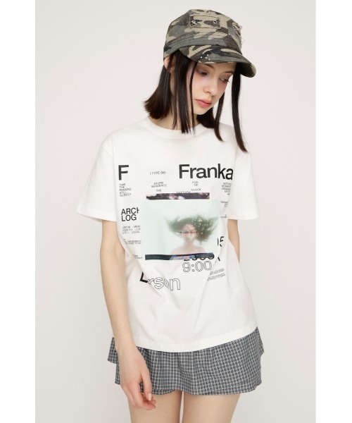 SLY(スライ)の「【SNSで話題!】PHOTO LOGO 2 SIZE T/SH フォトロゴツーサイズTSIZE T/SH フォトロゴツーサイズTシャツ 春服 夏服(Tシャツ/カットソー・レディース・イエロー/杢グレー/ホワイト・1/2)」の8枚目の写真
