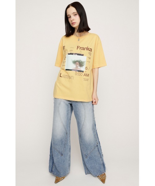 SLY(スライ)の「【SNSで話題!】PHOTO LOGO 2 SIZE T/SH フォトロゴツーサイズTSIZE T/SH フォトロゴツーサイズTシャツ 春服 夏服(Tシャツ/カットソー・レディース・イエロー/杢グレー/ホワイト・1/2)」の20枚目の写真