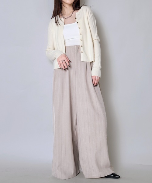 murea(ミュレア)の「ランダムストライプ柄ワイドタックパンツ(その他パンツ・レディース・チャコールグレー/アイボリー/ベージュ・L/M/S)」の5枚目の写真