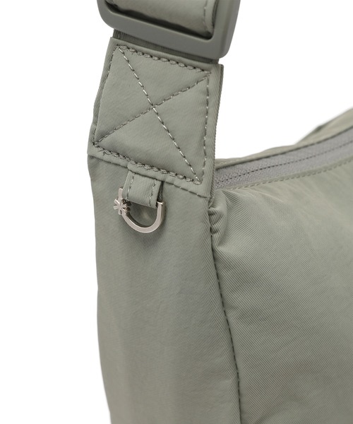 Snow Peak(スノーピーク)の「Snow Peak / Softwill Hobo Bag ソフトウィル ホーボーバッグ 海外限定(ショルダーバッグ・レディース・カーキ/ライトベージュ/ブラック/ブラウン・ONE SIZE)」の7枚目の写真