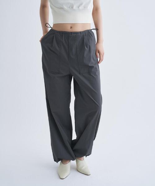 CODE A（コードエー）の「drawcord utility pants（その他パンツ・レディース・チャコール/ベージュ系その他5・38/36）」の2枚目の写真