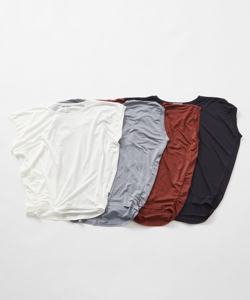 Julier Yoga and Relax（ジュリエヨガアンドリラックス）の「Julier マイクロ天竺ドレープトップス（Tシャツ/カットソー・レディース・ブラック/ホワイト/ライトブルーグレー・FREE）」の17枚目の写真