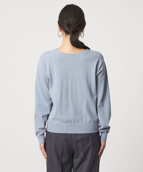A DAY IN THE LIFE UNITED ARROWS（アデイインザライフユナイテッドアローズ）の「フェイクパールボタン 2WAY Vネックニット ‐ウォッシャブル‐＜A DAY IN THE LIFE＞（ニット/セーター・レディース・ネイビー/ライトグレー/ライトブルー/オリーブ・FREE）」の17枚目の写真