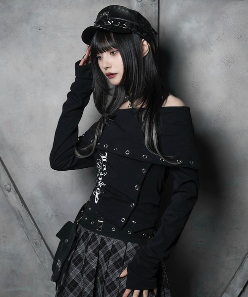 LAZYSLAY(レイジースレイ)の「サイドカットオフショルダー(Tシャツ/カットソー・レディース・ブラック系その他/ブラック・FREE)」の3枚目の写真