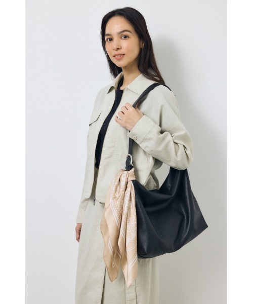AZUL by moussy(アズールバイマウジー)の「ペイズリー柄スカーフ(バンダナ/スカーフ・レディース・ミント/ライトベージュ・FREE)」の4枚目の写真