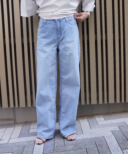 upperhights（アッパーハイツ）の「upper hights（アッパーハイツ）THE LAZY NIECE MID-RISE/ワイド/ライトオンス（デニムパンツ・レディース・ブルー/ブルー系その他3・24/23/25/22）」の5枚目の写真