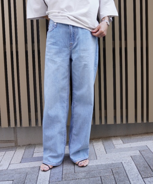 upperhights（アッパーハイツ）の「upper hights（アッパーハイツ）THE LAZY NIECE MID-RISE/ワイド/ライトオンス（デニムパンツ・レディース・ブルー/ブルー系その他3・24/23/25/22）」の6枚目の写真