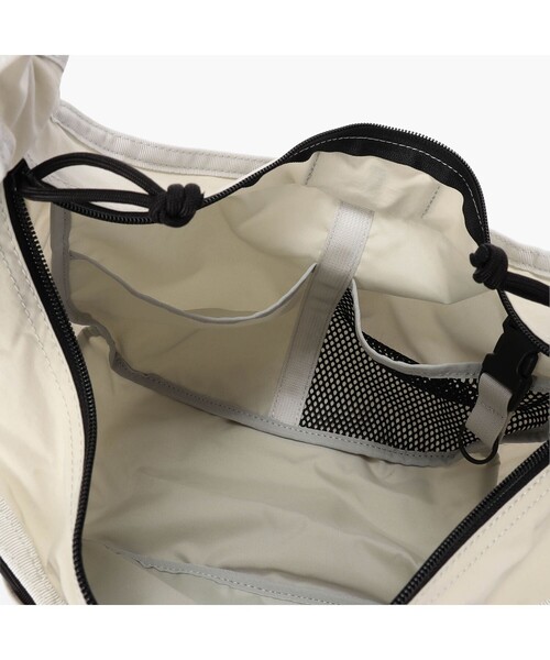 BRIEFING(ブリーフィング)の「HOBO BAG WIDE(Sサイズ)(ショルダーバッグ・メンズ・ブラック/オフホワイト・FREE)」の14枚目の写真