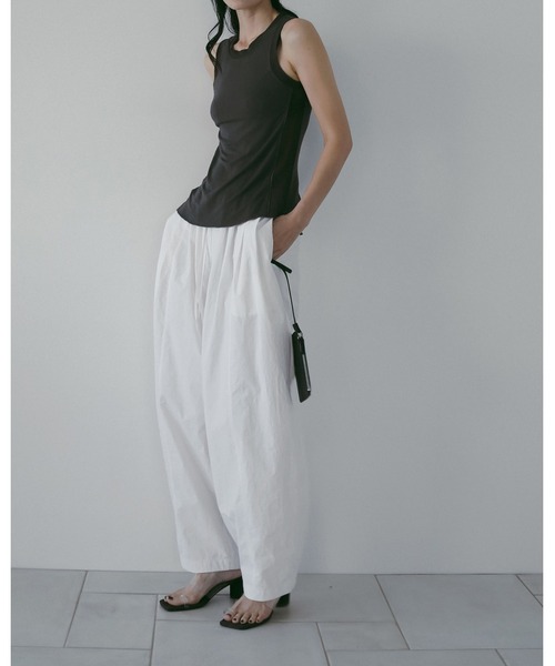 anuke(アンヌーク)の「Volumetuck Cocoon Pants(その他パンツ・レディース・ブラック/ホワイト/ブラウン/ピンク・36inch/38inch)」の18枚目の写真