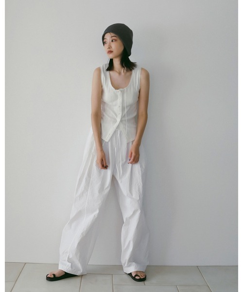 anuke(アンヌーク)の「Volumetuck Cocoon Pants(その他パンツ・レディース・ブラック/ホワイト/ブラウン/ピンク・36inch/38inch)」の17枚目の写真