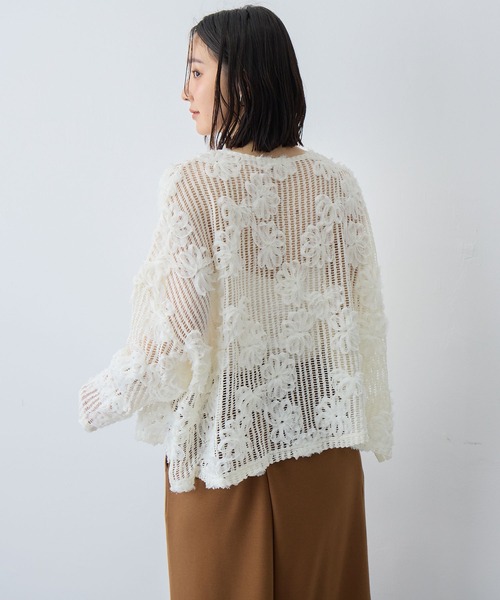 anyfee(エニフィー)の「【anyfee/大きいサイズ】3Dフラワーレースメッシュトップス(シャツ/ブラウス・レディース・ブラック/アイボリー・3L/LL/5L/4L)」の11枚目の写真