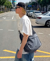 MAISON MINED（メゾンミネド）の「NYLON CROSS BAG CHARCOAL（メッセンジャーバッグ）」