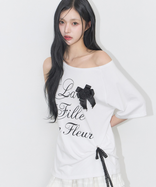 ILLIGO（イリゴ）の「カットアウトロゼットTシャツホワイト（Tシャツ/カットソー・レディース・その他・OS）」の3枚目の写真