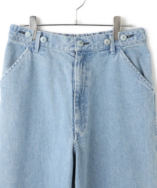 KURO(クロ)の「【KURO for SALON(クロ)】別注EASY TUCK DENIM LIGHT INDIGO / デニムパンツ(デニムパンツ・レディース・サックスブルー・1/0)」の21枚目の写真