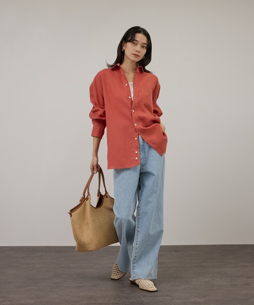 KURO(クロ)の「【KURO for SALON(クロ)】別注EASY TUCK DENIM LIGHT INDIGO / デニムパンツ(デニムパンツ・レディース・サックスブルー・1/0)」の16枚目の写真