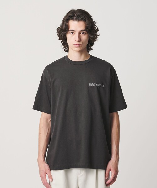 BEAUTY&YOUTH UNITED ARROWS（ビューティーアンドユースユナイテッドアローズ）の「【別注】＜EIZIN SUZUKI＞PINENOT MOTEL プリント Tシャツ（Tシャツ/カットソー・メンズ・ダークグレー・L/M/S/XL）」の5枚目の写真