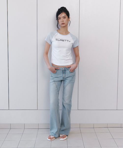 CURETTY(キュリティ)の「C CONTRAST RAGLAN SLIM T-SHIRT_LIGHT BLUE(Tシャツ/カットソー・レディース・スカイブルー・SMALL)」の4枚目の写真