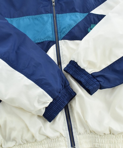 NIKE(ナイキ)の「【USED】80’s NIKE ナイロン トラックジャケット(ナイロンジャケット・メンズ・ブルー・X-LARGE)」の5枚目の写真