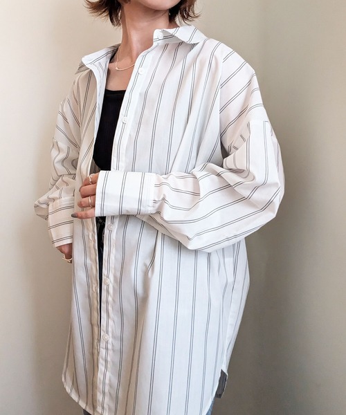 styiro(スタイロ)の「オーバーサイズストライプシャツ レディース 長袖 羽織り ビッグシャツ オフィスカジュアル 秋服(シャツ/ブラウス・レディース・ホワイト/ネイビー系/グリーン・L/M)」の6枚目の写真