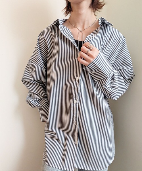 styiro(スタイロ)の「オーバーサイズストライプシャツ レディース 長袖 羽織り ビッグシャツ オフィスカジュアル 秋服(シャツ/ブラウス・レディース・ホワイト/ネイビー系/グリーン・L/M)」の22枚目の写真