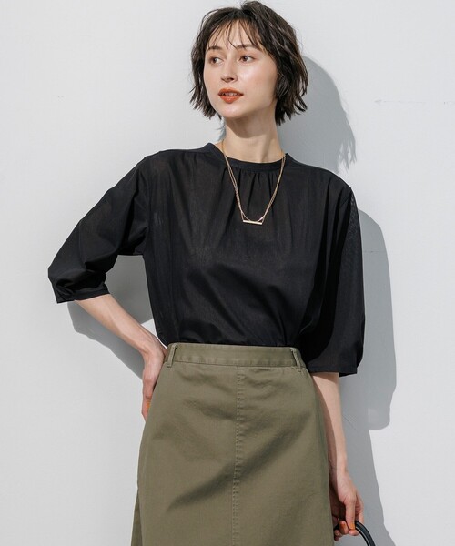 23区(ニジュウサンク)の「クリアトリコットジャージー 2WAY ブラウス(シャツ/ブラウス・レディース・ブラック系/ダークグリーン系/ベージュ系/ダークブラウン系・38)」の2枚目の写真