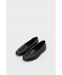 Hender Scheme（エンダースキーマ）の「oval moca（スリッポン）」