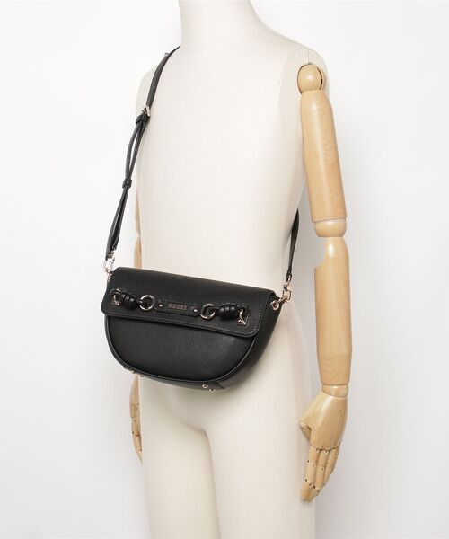 CAMELIA Flap Shoulder Bag | GUESS(ゲス) JAPAN 公式オンラインストア