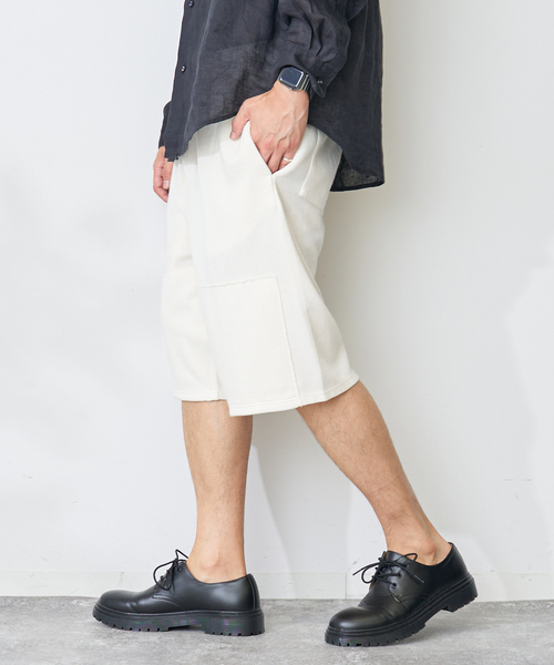 B.C STOCK(ベーセーストック)の「ハイツイストリブダブルニーショーツ(その他パンツ・メンズ・ベージュ/ブラック/ホワイト/サックスブルー・MEDIUM/LARGE)」の17枚目の写真