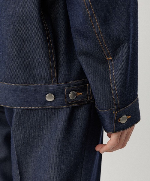ADAM ET ROPE'(アダムエロペ)の「NIKKE デニムトラックジャケット / ADAM ET ROPE' JEANS(デニムジャケット・メンズ・ネイビー/ダークブラウン/ブラック系その他2・L/M/S)」の11枚目の写真
