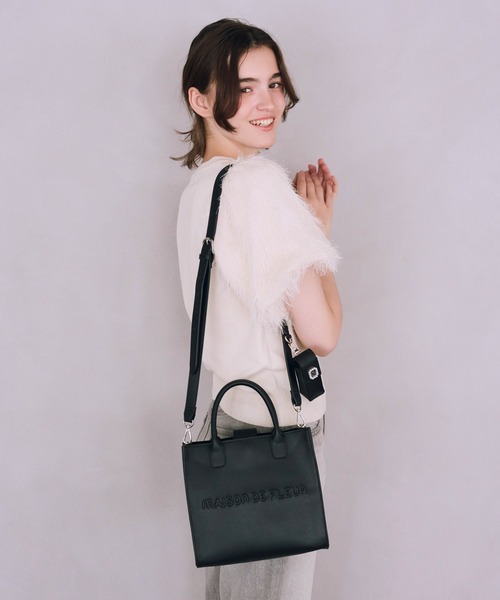 Maison de FLEUR(メゾンドフルール)の「マルチケース付き2Wayショルダーバッグ(ショルダーバッグ・レディース・ブラック/ライトピンク/ボルドー・FREE)」の2枚目の写真