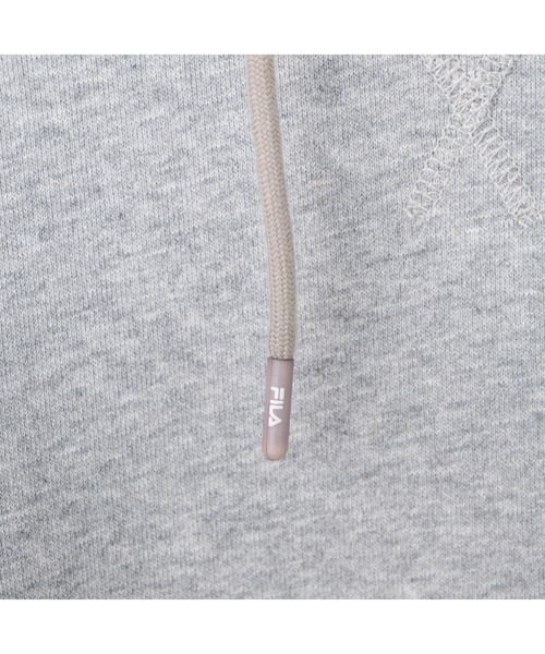 FILA（フィラ）の「ESSENTIAL HOODIE / エッセンンシャル　スウェットフーディ（パーカー・レディース・ブラック/グレー/ネイビー・L/XL/M/S）」の9枚目の写真