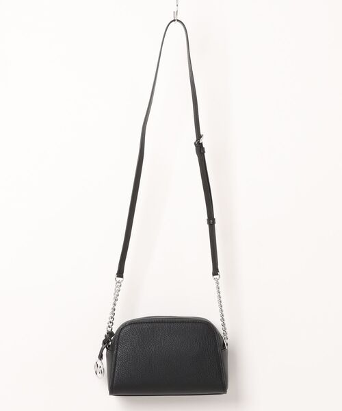 MICHAEL KORS(マイケルコース)の「ASHTON カメラ クロスボディバッグ エクストラスモール(ショルダーバッグ・レディース・ブラック・FREE)」の2枚目の写真