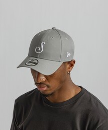 Saturdays NYC（サタデーズ ニューヨークシティ ）の「New Era（R） x Saturdays NYC "S" Logo Cap（キャップ）」