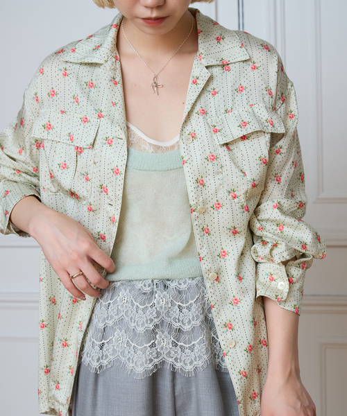 IENA LA BOUCLE(イエナラブークル)の「IENA LA BOUCLE レトロフラワープリントシャツ(シャツ/ブラウス・レディース・ストーン・FREE)」の1枚目の写真