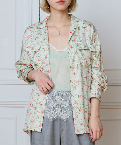 IENA LA BOUCLE(イエナラブークル)の「IENA LA BOUCLE レトロフラワープリントシャツ(シャツ/ブラウス・レディース・ストーン・FREE)」の4枚目の写真