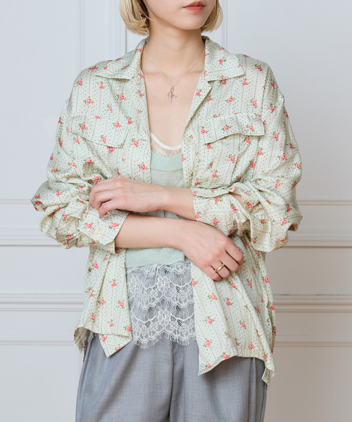 IENA LA BOUCLE(イエナラブークル)の「IENA LA BOUCLE レトロフラワープリントシャツ(シャツ/ブラウス・レディース・ストーン・FREE)」の5枚目の写真
