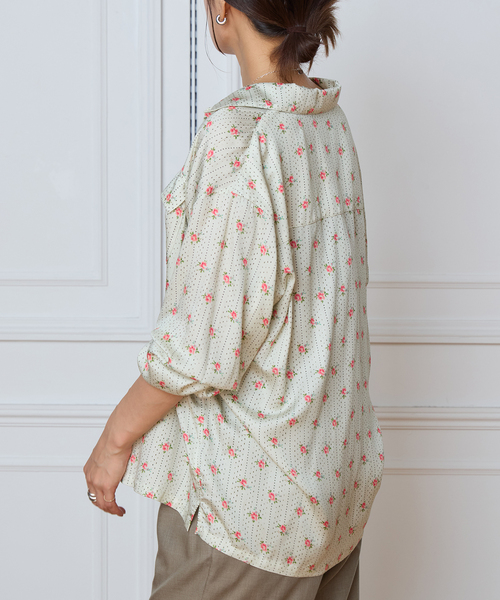 IENA LA BOUCLE(イエナラブークル)の「IENA LA BOUCLE レトロフラワープリントシャツ(シャツ/ブラウス・レディース・ストーン・FREE)」の14枚目の写真