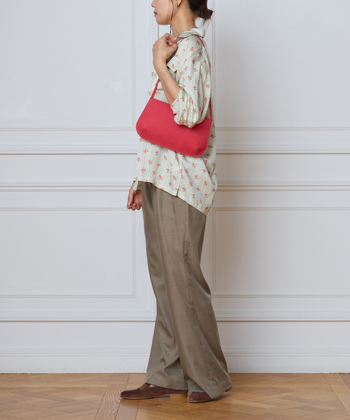 IENA LA BOUCLE(イエナラブークル)の「IENA LA BOUCLE レトロフラワープリントシャツ(シャツ/ブラウス・レディース・ストーン・FREE)」の20枚目の写真