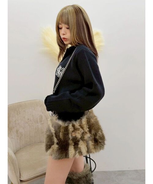 EVRIS(エヴリス)の「フェイクファービジューチェーンショルダーBAG(ショルダーバッグ・レディース・ベージュ/グレー・FREE)」の17枚目の写真