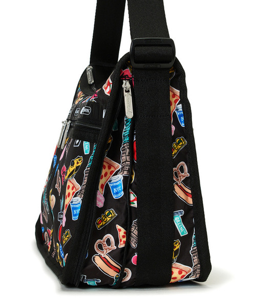 LeSportsac(レスポートサック)の「DELUXE EVERYDAY BAG NYCアイコニックステッカーズ(ショルダーバッグ・レディース・その他・FREE)」の3枚目の写真