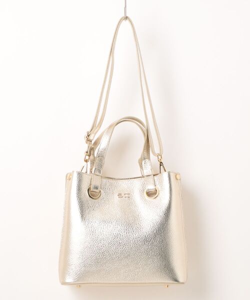 andrea cardone(アンドレアカルドネ)の「【ANDREA CARDONE】2WAY メタリック ハンドバッグ(Q66451)(ハンドバッグ・レディース・ゴールド・ALL)」の2枚目の写真