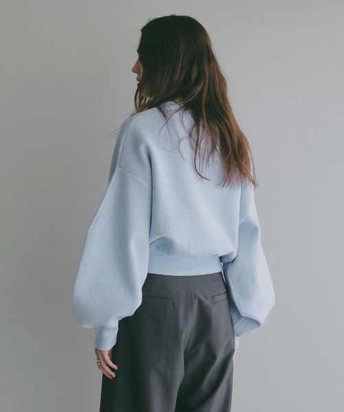 MANOF(マノフ)の「MOON SLASH NECK KNIT(ニット/セーター・レディース・ホワイト/ブラック/グレー/ブルー・F)」の20枚目の写真