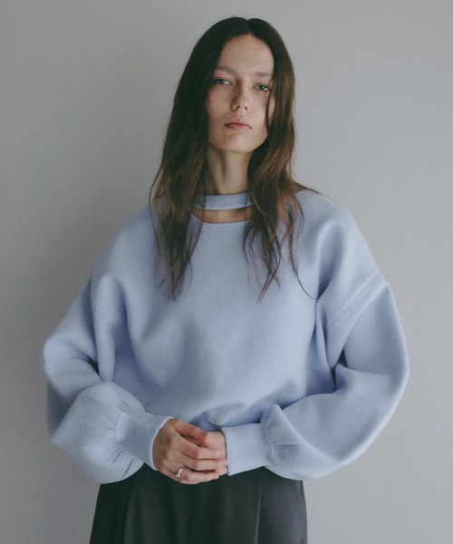 MANOF(マノフ)の「MOON SLASH NECK KNIT(ニット/セーター・レディース・ホワイト/ブラック/グレー/ブルー・F)」の16枚目の写真