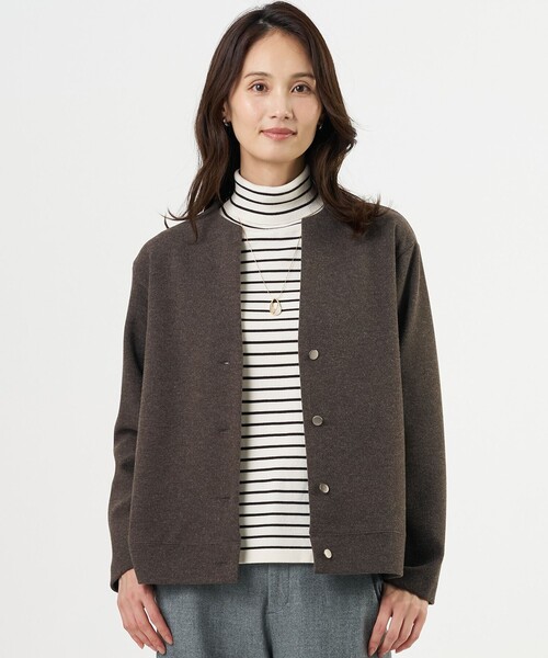 J.PRESS(ジェイプレス)の「【季節の変わり目に】キーネック ブルゾン(ブルゾン・レディース・ブラウン系/ライトグレー系/グレー系・MEDIUM/LARGE)」の3枚目の写真