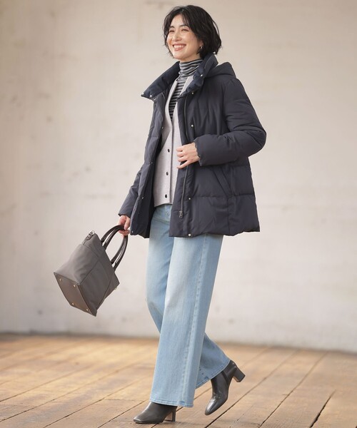 J.PRESS(ジェイプレス)の「【季節の変わり目に】キーネック ブルゾン(ブルゾン・レディース・ブラウン系/ライトグレー系/グレー系・MEDIUM/LARGE)」の5枚目の写真