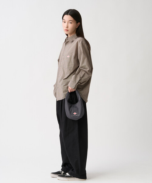 DANTON（ダントン）の「LA VILLETTE - Polyester Taffeta Hand & Shoulder Bag（ショルダーバッグ・レディース・マスタード/グレー/ライトグリーン/アイボリー/ブラック・-）」の6枚目の写真
