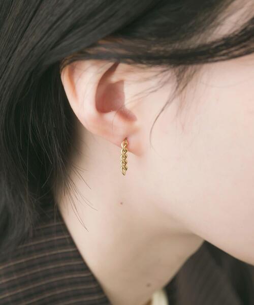 SMELLY(スメリー)の「ステンレスチェーンピアス(ピアス(両耳用)・レディース・ゴールド・-)」の1枚目の写真