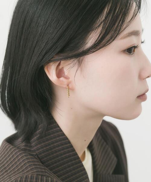 SMELLY(スメリー)の「ステンレスチェーンピアス(ピアス(両耳用)・レディース・ゴールド・-)」の5枚目の写真
