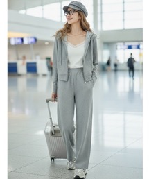 BY THE BAY（バイザベイ）の「【楽ちんきれいめ・旅行にも】ジップアップジャケット×ワイドパンツ セットアップ／3色展開｜アイボリー グレー チャコール 上下2点セット トラベルウェア ルームウェア 大人カジュアル（セットアップ）」